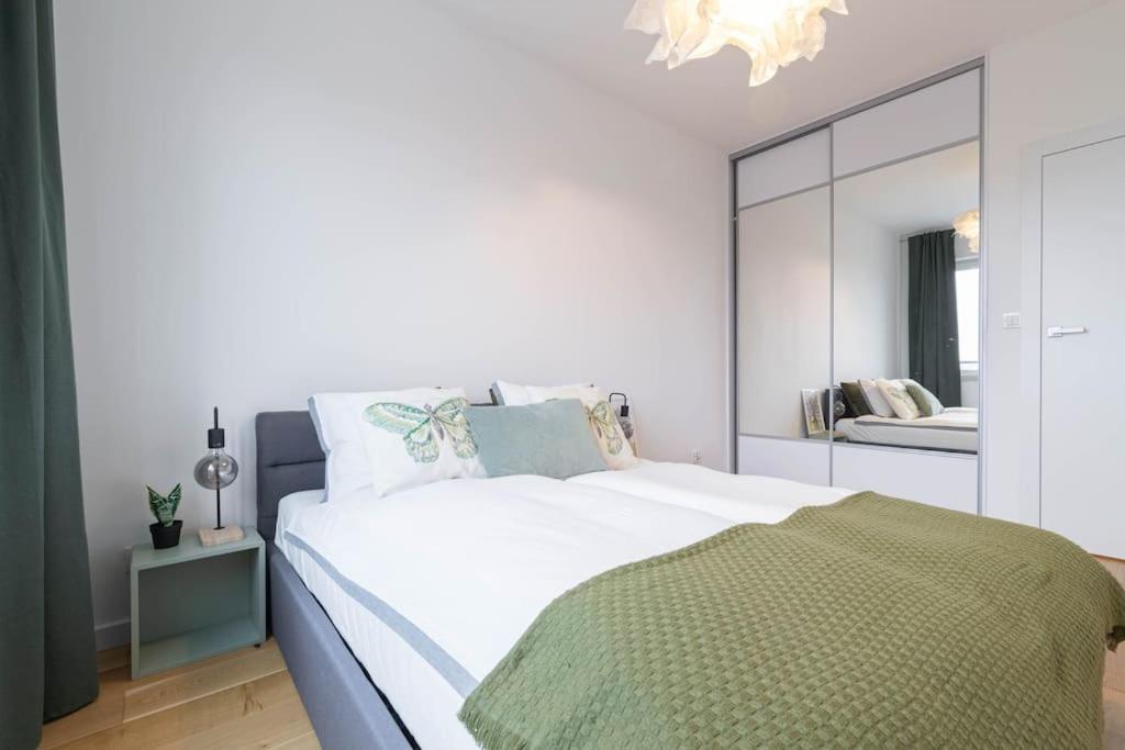 Olive Tree Apartment - Klimatyzacja - Air Conditioning-Self-Check-In Katowice Zewnętrze zdjęcie